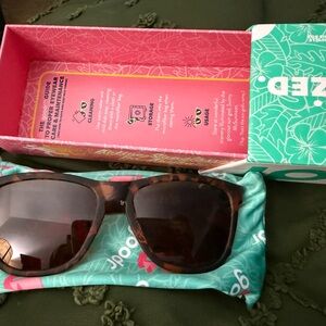 Sunglasses - Brown Tortoiseshell Lens Sunglasses